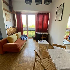 Ohmyhome - Sunny In Center Apartament